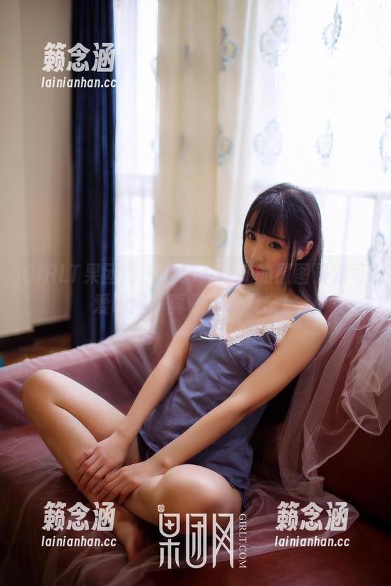 GIRLT果团网 - 看！尹意纯的原图最新可爱瞬间，真是甜蜜暴击！