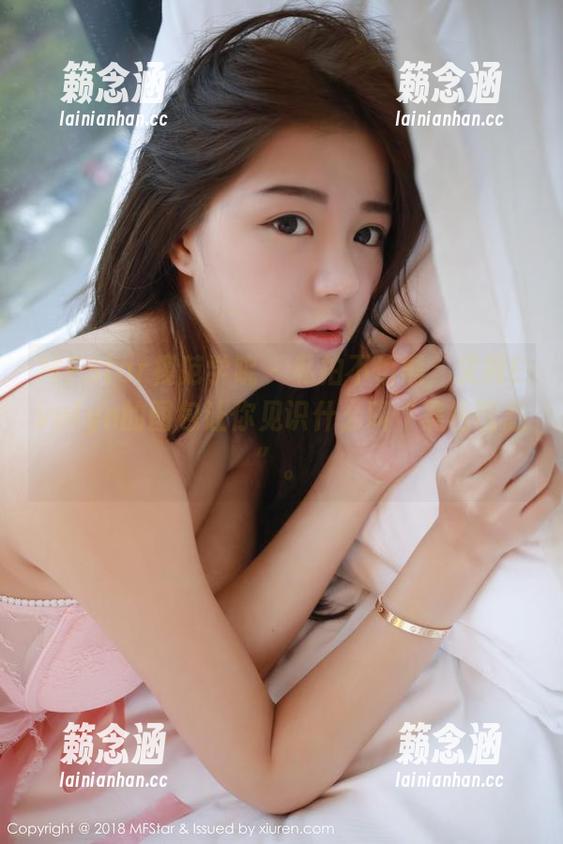 MFStar模范学院-艾莉Evelyn MFStar模范学院 - 私拍不怕黑,艾莉Evelyn的图包让你见识什么叫“黑色诱惑”。