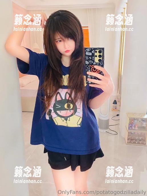 休闲与激情的交锋：PotatoGodzilla黑比基尼，尽显原图真实魅力！