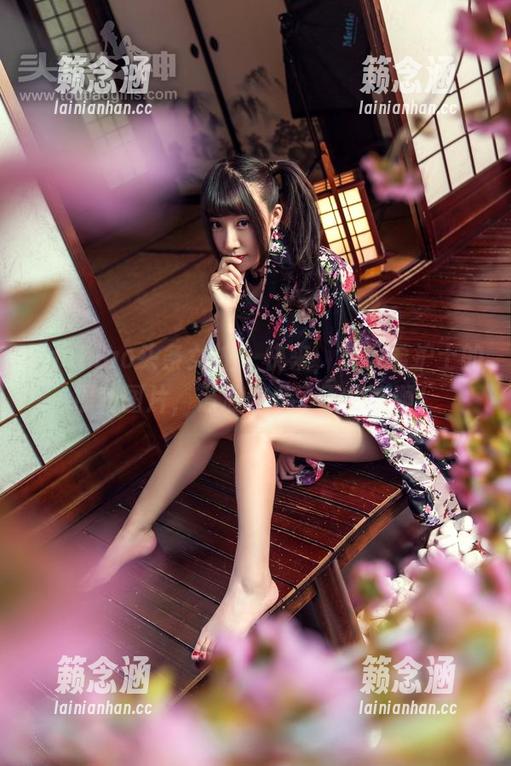 TouTiao头条女神-莫小希 TouTiao头条女神 - 快来,莫小希护士的福利图片,保准你看了不想走啊!