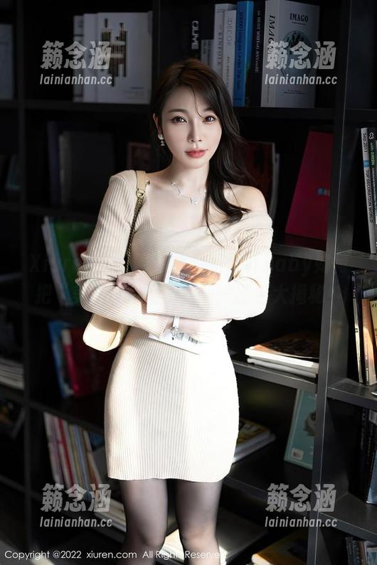 Xiuren秀人网 - 来看看雨儿baby如何把“美脚”玩出花样——图包大揭秘！