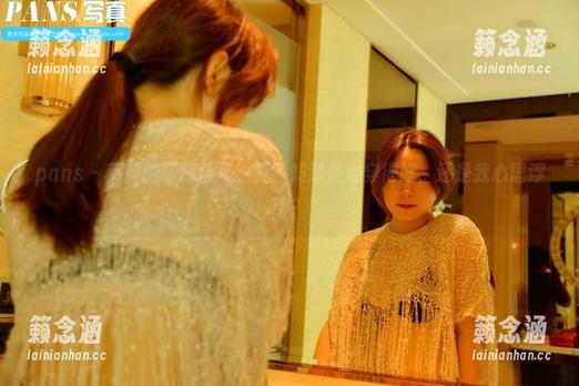 pans-英英 pans - 英英的制服合集,真不知道是她穿得好,还是我心思浮动?
