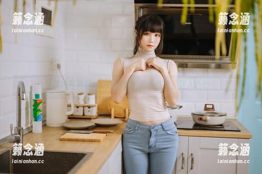 学妹写真精选：一智智的青春气息，让人心动