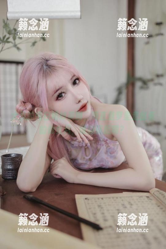大凤的纯白婚纱美图，简直是梦里走出来的仙女月，谁能抗拒啊？