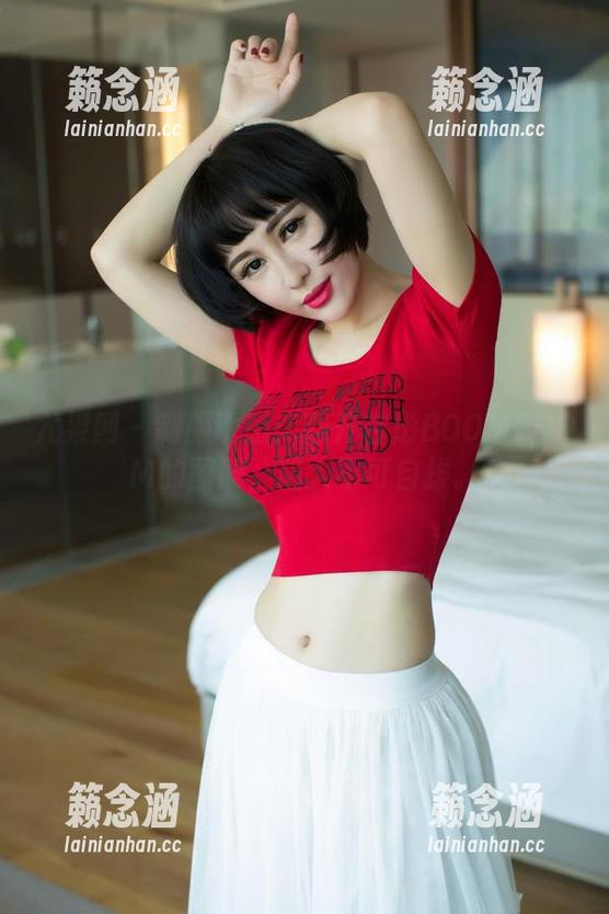 尤果网 - 制服诱惑：翻开若彤BOOMBOOM的图册，陷入不可自拔。