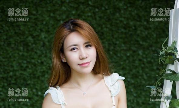 尤物馆 - 孟狐狸FoxYini的婚纱，满满的妩媚与俏皮，美图下载，心动不如行动！