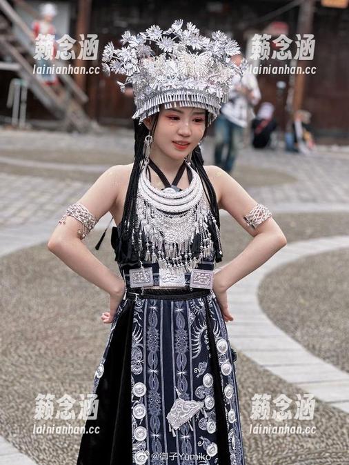 御子Yumiko 看!御子Yumiko的黑丝高清图集,简直是挑逗着我的眼球,目光不自觉地游离。