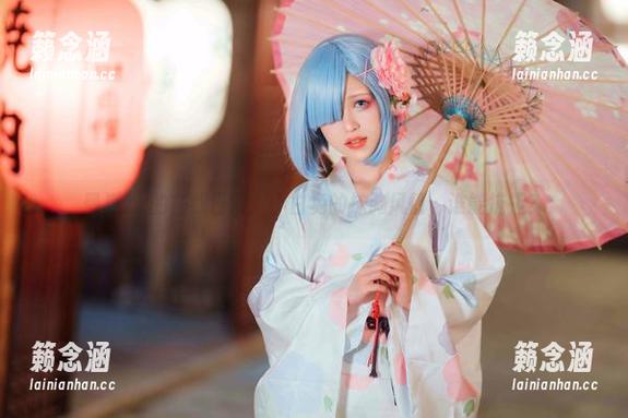 晕崽Zz 晕崽Zz的在线日常:小白兔的抹胸风情,谁能抗拒?