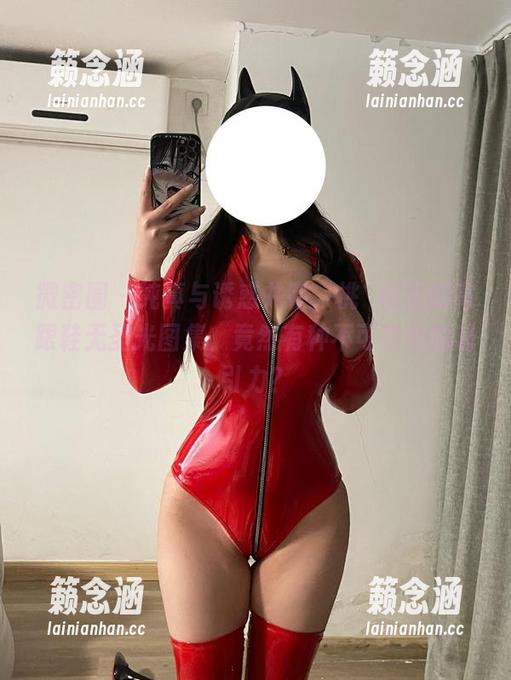 桃沢樱呀 微密圈 - 纯真与诱惑并存,桃沢樱呀的高跟鞋无圣光图集,竟然有种不可言喻的吸引力?