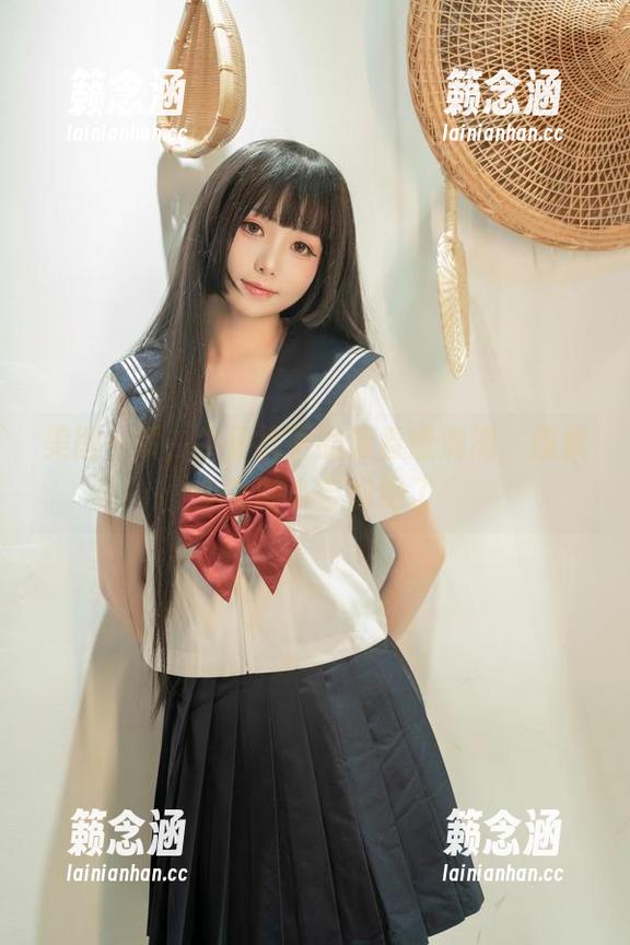美图一瞬，牛仔裤下的青春感满满，爆机少女喵小吉你绝了