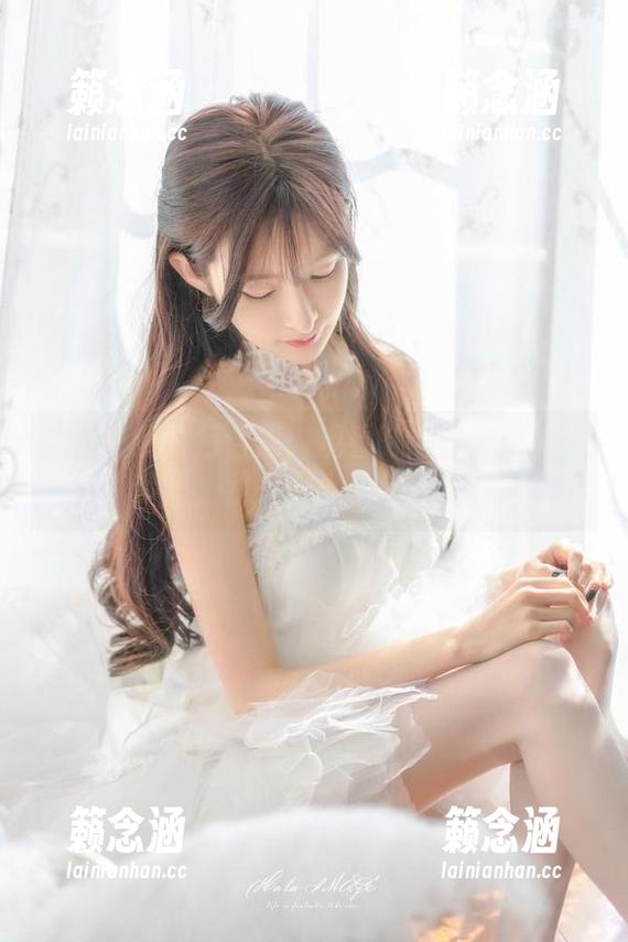 王羽杉的白色合集：观看时请注意别掉进梦里，我一不小心就迷了。