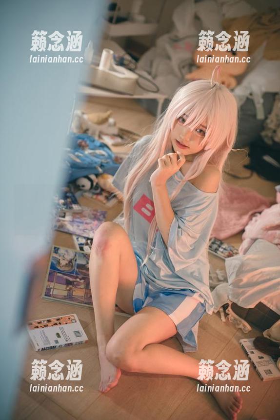 谁说家庭作业不能美？看看神沢永莉的高清写真就知道！