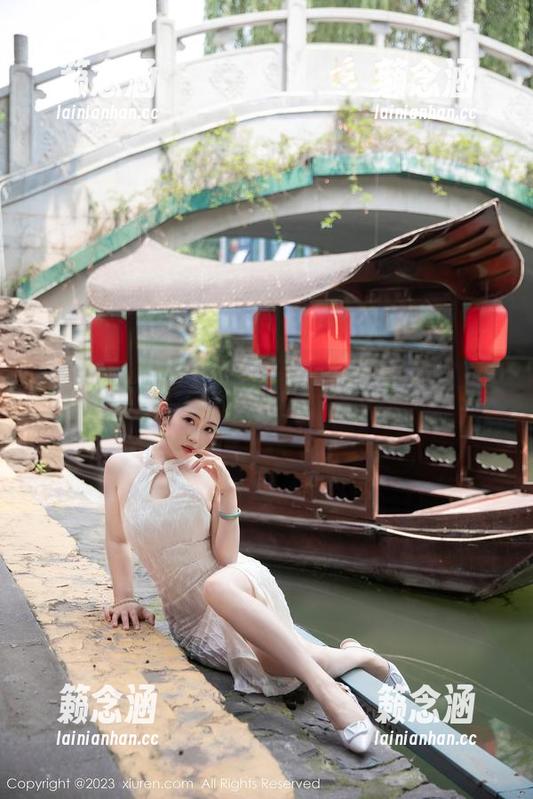 秀人网 - 乔一一红裙探险记：高清图包，让你感受裙摆摇曳的魅力