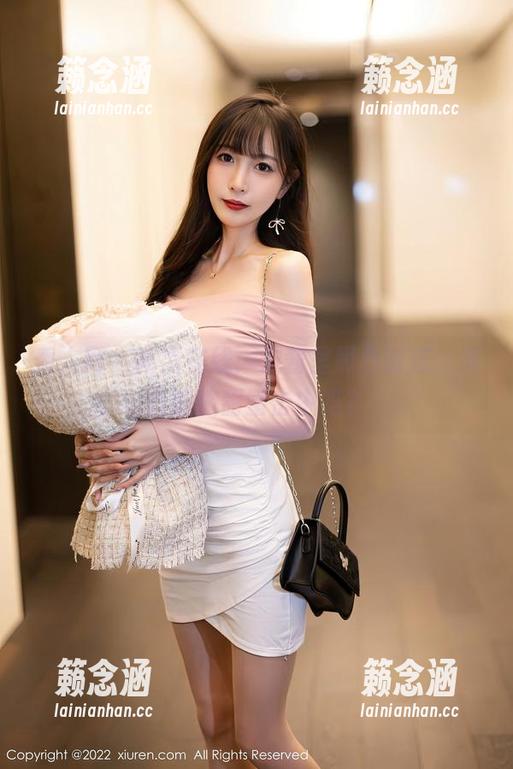 秀人网-爱酱里 秀人网 - 高清在线:爱酱里黑色诱惑,准备好被甜蜜击中吗?