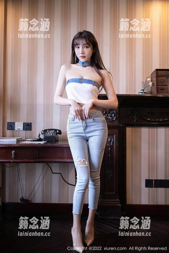秀人网 - 鱼尾fish的私拍，剧情总让我有点出乎意料，原图中的那些瞬间，仿佛在诉说着我不知道的故事。