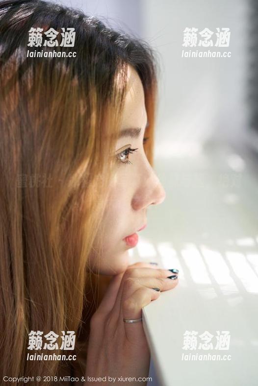蜜桃社-冰露 蜜桃社 - 冰露定制写真:丝袜与腿,绝对是天作之合!