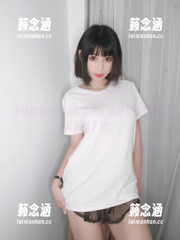 雯粥粥 在线围观雯粥粥的美图,露背猫咪真是太有氛围了吧!