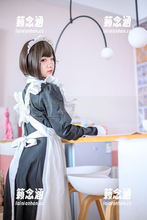 青水百合子的女仆，写真里的每一张图片都像是撒下的魔法小星星！