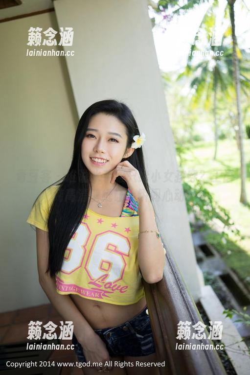 青豆客 - 谁说水手服只给小女孩穿？王语纯高清壁纸让人瞬间心动！